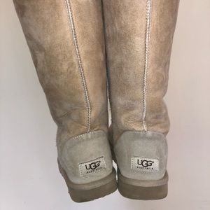 UGGs